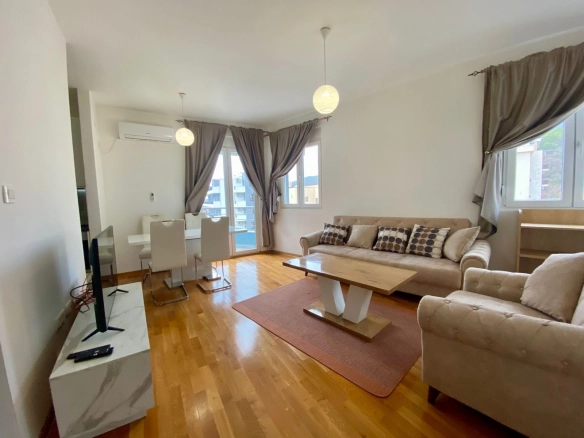 Dvosoban stan 58 m² u Bečićima