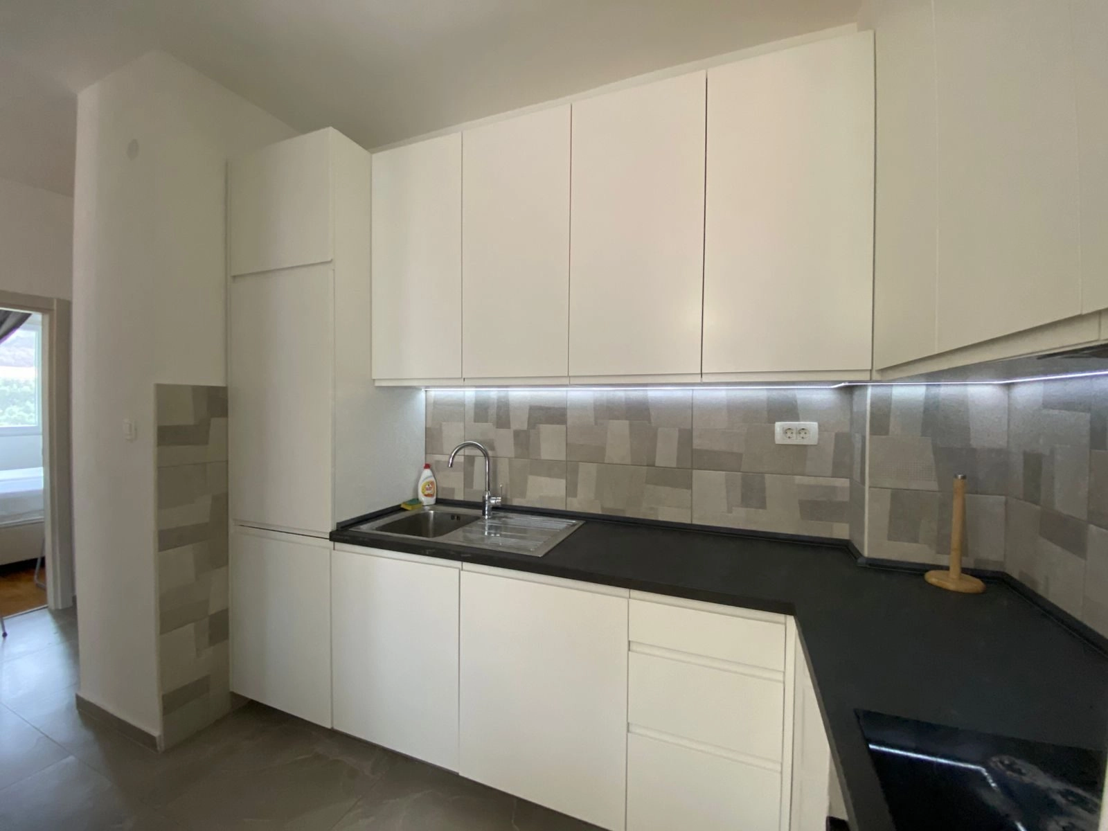 Dvosoban-stan-58-m²-u-Becicima-Budva-9 Dvosoban stan 58 m² u Bečićima, Budva — fotografija 10