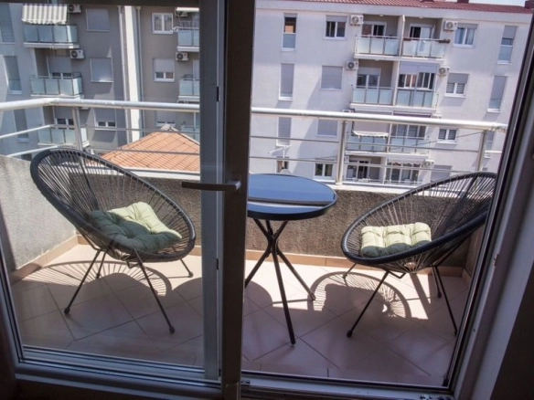 Namješten jednosoban stan u Ljuboviću, Podgorica — fotografija 6