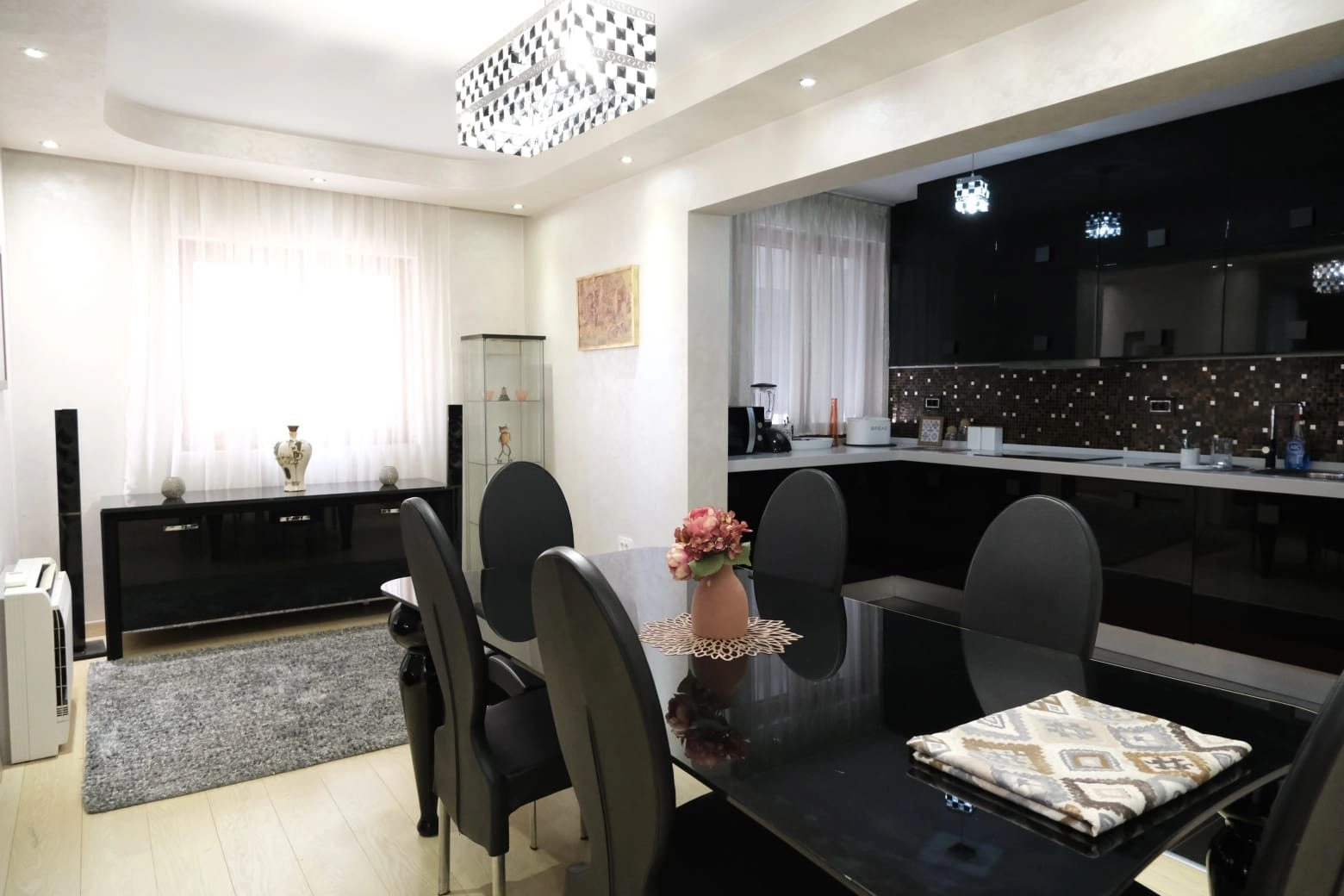 Cetvorosoban-stan-u-Krusevcu-Podgorica-11 Izdavanje: Četvorosoban stan 178 m² – Kruševac, Podgorica — fotografija 12