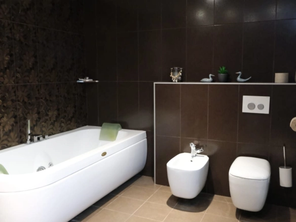 Izdavanje: Četvorosoban stan 178 m² – Kruševac, Podgorica — fotografija 13