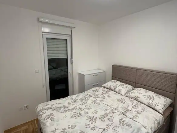 Izdavanje: Jednosoban stan 40 m² – Kruševac, Podgorica — fotografija 3