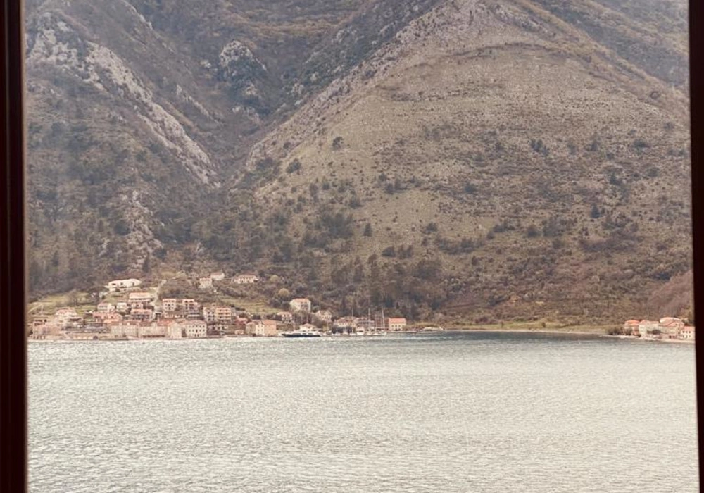 Trosoban-stan-sa-bazenom-u-Dobroti-Kotor-8 Trosoban stan 110 m² – Dobrota, Kotor — fotografija 9