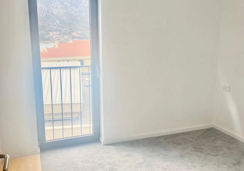 Trosoban-stan-sa-bazenom-u-Dobroti-Kotor-9 Trosoban stan 110 m² – Dobrota, Kotor — fotografija 10