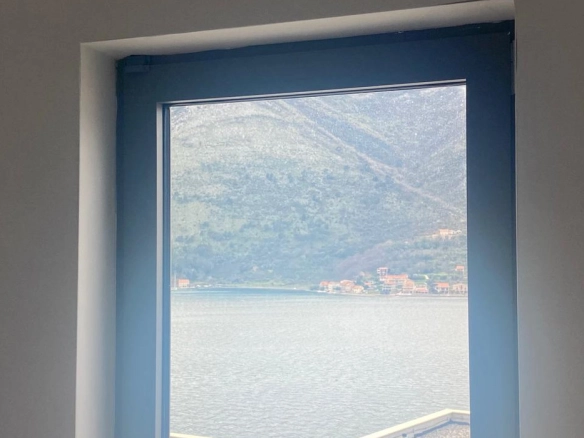 Trosoban stan 110 m² – Dobrota, Kotor — fotografija 11