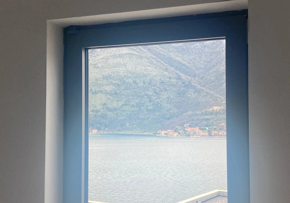 Trosoban-stan-sa-bazenom-u-Dobroti-Kotor-10 Trosoban stan 110 m² – Dobrota, Kotor — fotografija 11