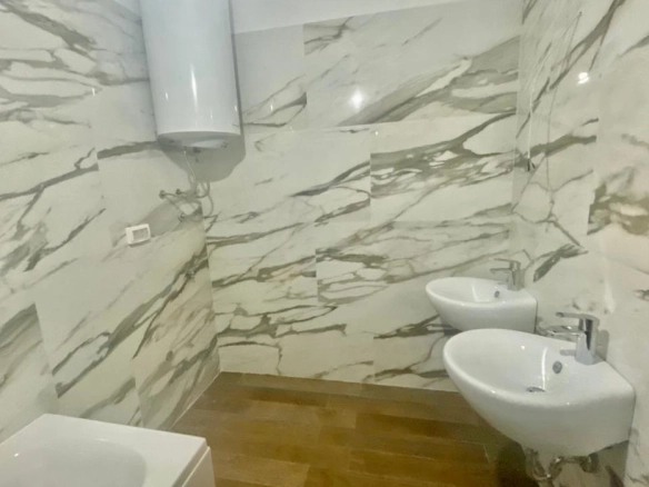 Trosoban stan 110 m² – Dobrota, Kotor — fotografija 14