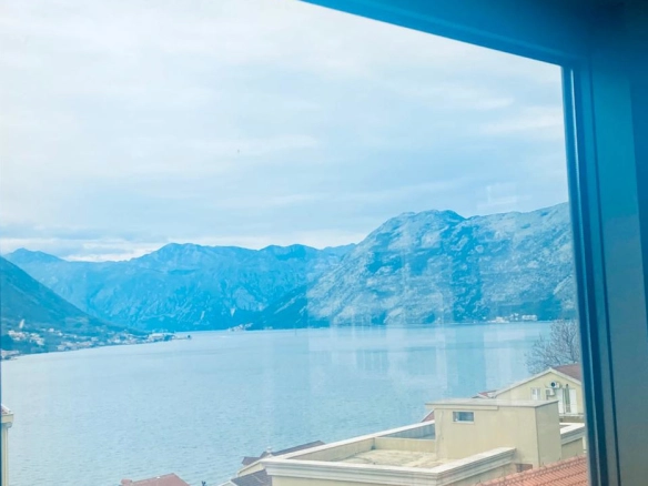 Trosoban stan 110 m² – Dobrota, Kotor — fotografija 15