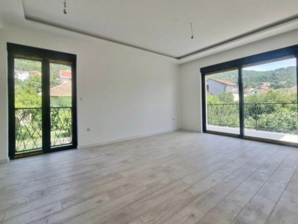Trosoban stan 82 m² – Mažina, Tivat — fotografija 2