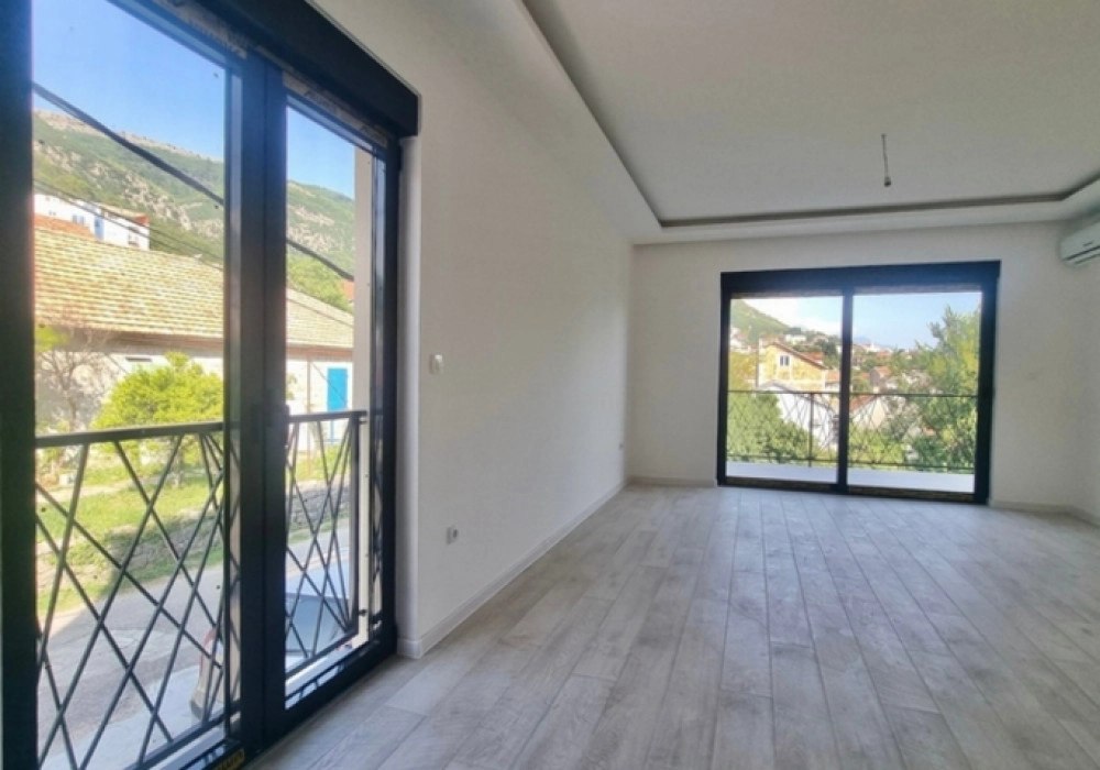 Trosoban stan 82 m² – Mažina, Tivat — fotografija 4