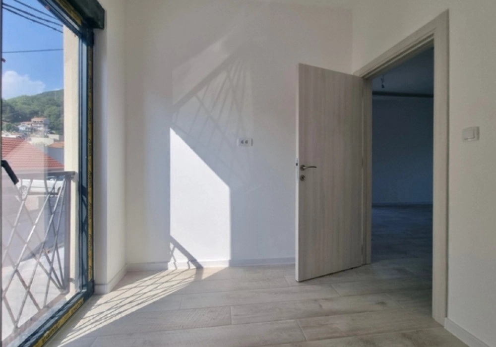 Trosoban stan 82 m² – Mažina, Tivat — fotografija 11