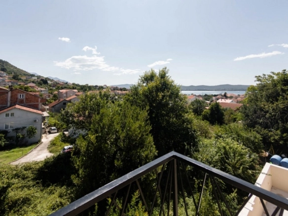 Trosoban stan 82 m² – Mažina, Tivat — fotografija 2