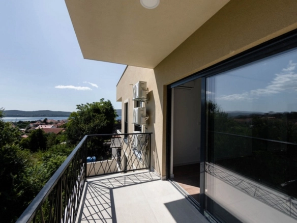 Trosoban stan 82 m² – Mažina, Tivat — fotografija 3