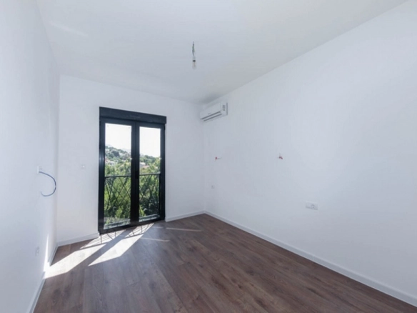 Trosoban stan 82 m² – Mažina, Tivat — fotografija 5