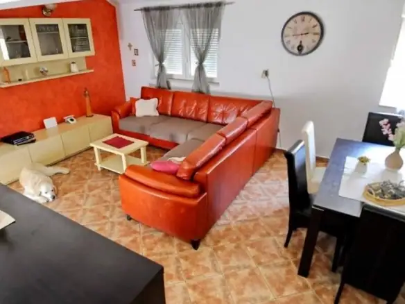 Trosoban stan 100 m² – Dobrota, Kotor — fotografija 2