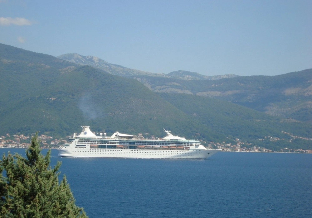 Trospratna-kuca-u-Krasicima-Tivat-40-m-od-mora-7 Kuća – Krašići, Tivat — fotografija 8