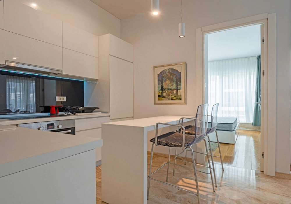 Trosoban-stan-sa-pogledom-na-more-Centar-Budva-5 Trosoban stan 89 m² – Centar, Budva — fotografija 6