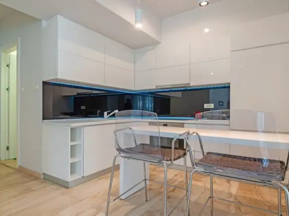 Trosoban stan 89 m² – Centar, Budva — fotografija 7