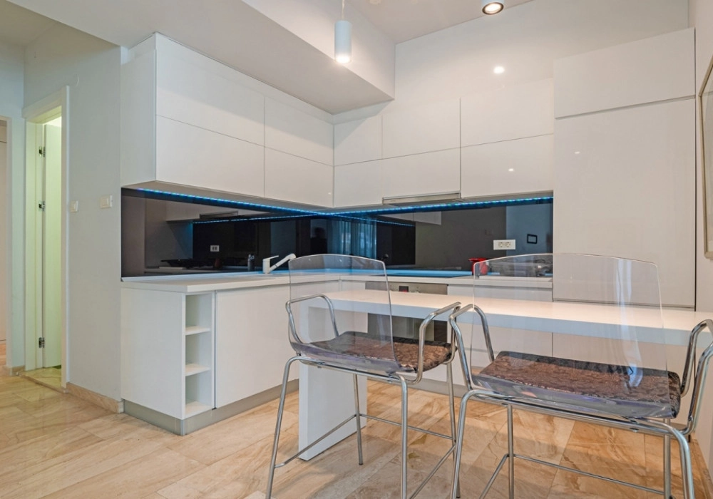 Trosoban-stan-sa-pogledom-na-more-Centar-Budva-6 Trosoban stan 89 m² – Centar, Budva — fotografija 7
