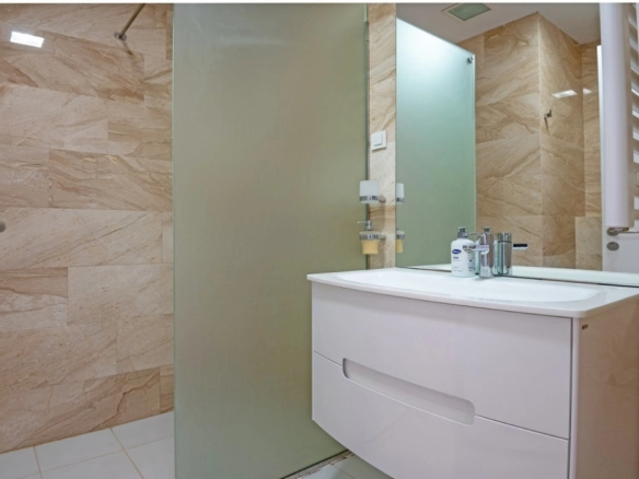 Trosoban stan 89 m² – Centar, Budva — fotografija 10