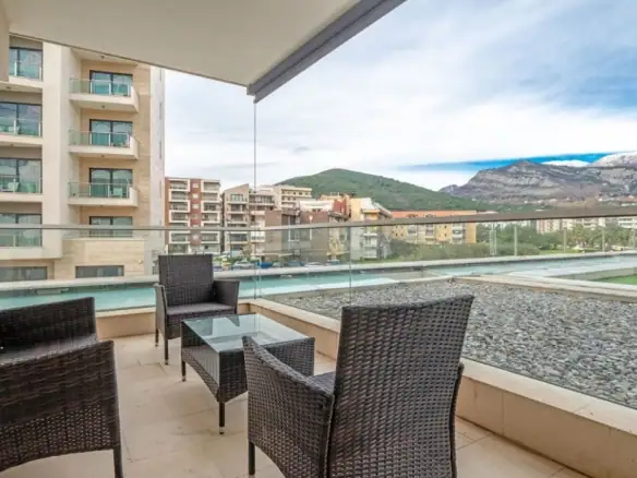 Trosoban stan 89 m² – Centar, Budva — fotografija 14