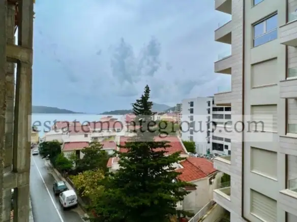 Dvosoban stan u Rafailovićima