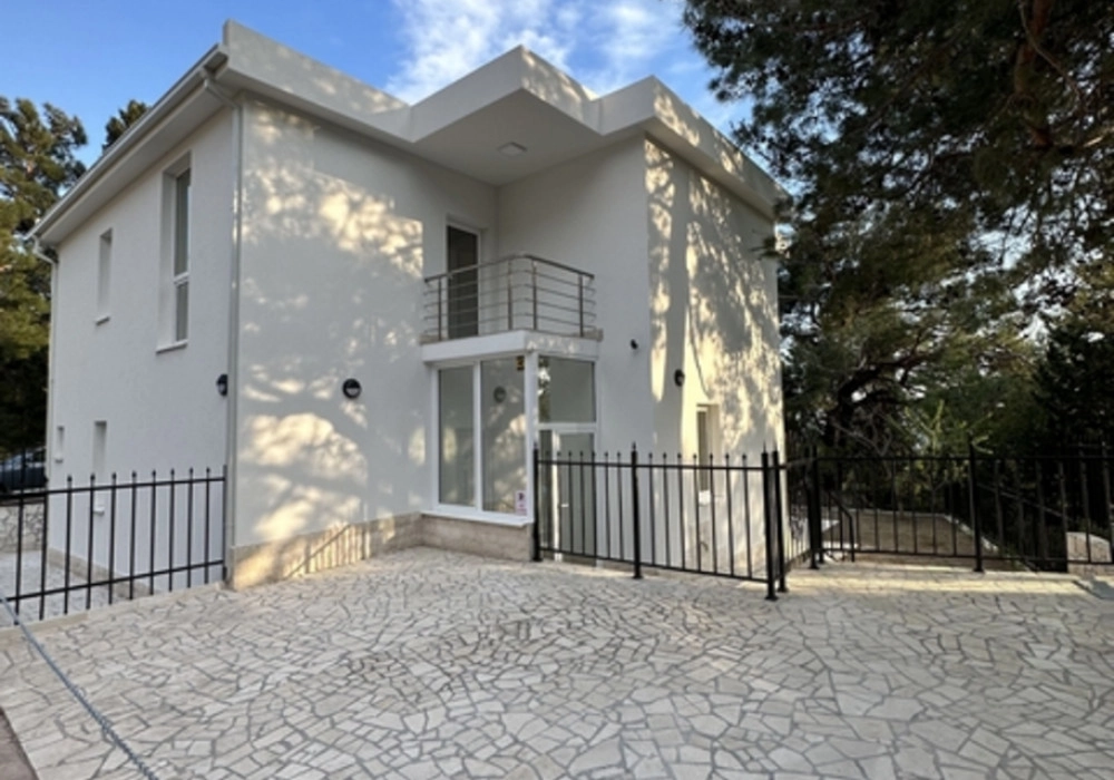 Nova-kuca-sa-bazenom-u-naselju-Zeleni-pojas-Bar-8 Kuća – Zeleni pojas, Bar — fotografija 9