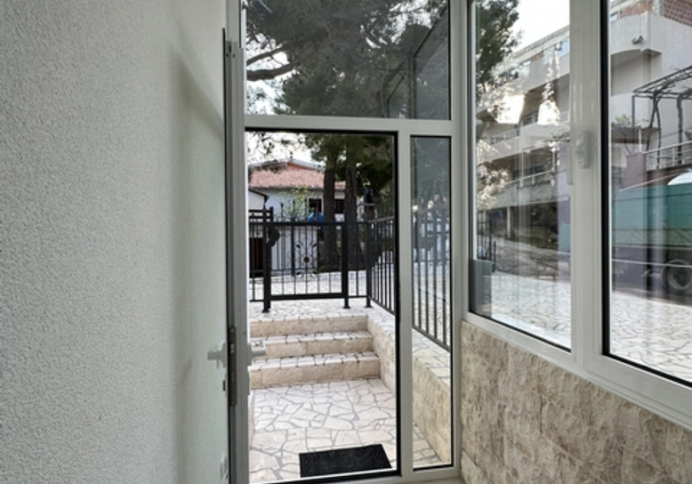 Nova-kuca-sa-bazenom-u-naselju-Zeleni-pojas-Bar-12 Kuća – Zeleni pojas, Bar — fotografija 13