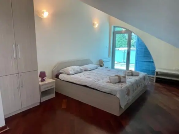 Trosoban stan 179 m² – Dubovica, Budva — fotografija 3