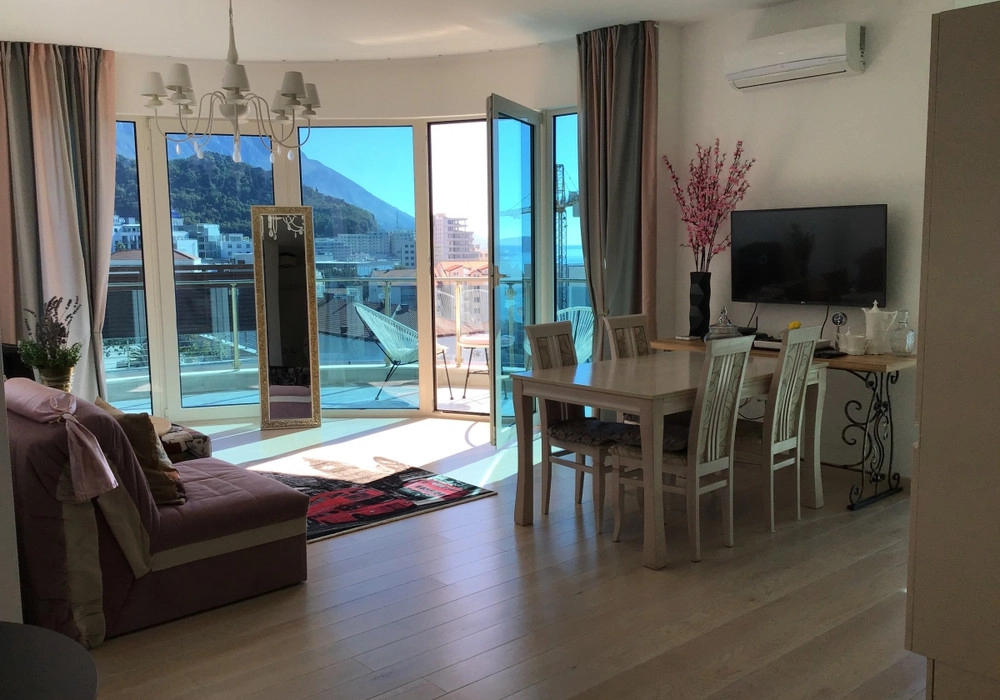Dvosoban-stan-sa-pogledom-na-more-u-Rafailovicima-Budva-1 Dvosoban stan 84 m² – Rafailovići, Budva — fotografija 2