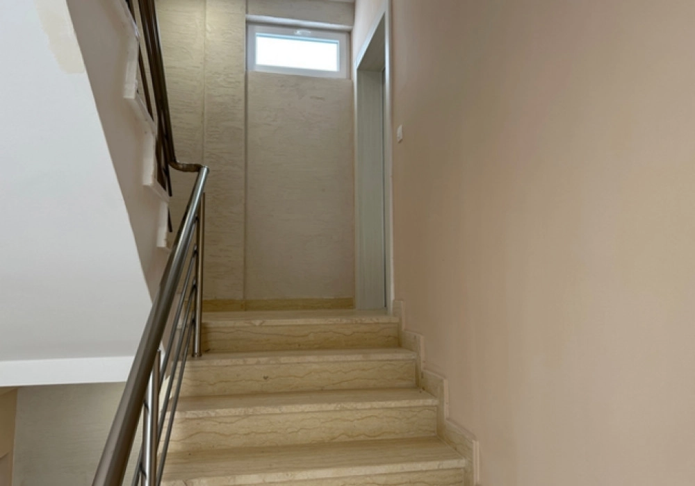 Trosoban-stan-u-novogradnji-Donja-Lastva-Tivat-1 Trosoban stan 70 m² – Donja Lastva, Tivat — fotografija 2