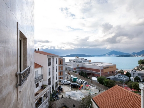 Dvosoban stan 96 m² – Pržno, Budva — fotografija 11