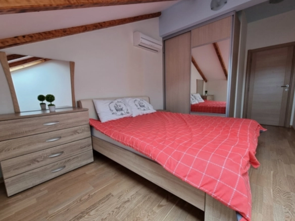 Četvorosoban stan 137 m² – Bečići, Budva — fotografija 13