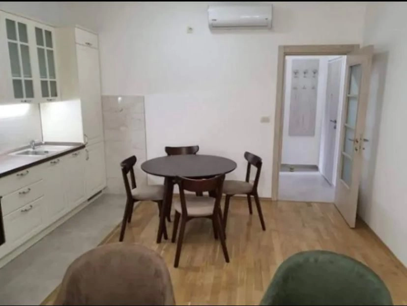 Jednosoban-namjesten-stan-Blok-6-Podgorica-2 Izdavanje: Jednosoban stan 44 m² – Blok 6, Podgorica — fotografija 3
