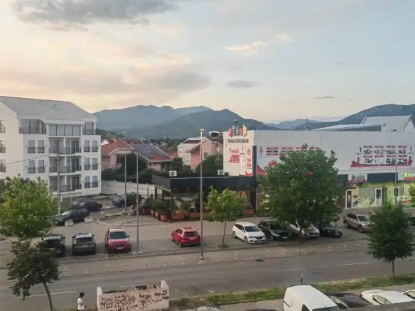 Jednosoban stan, Stari aerodrom, Podgorica — fotografija 3