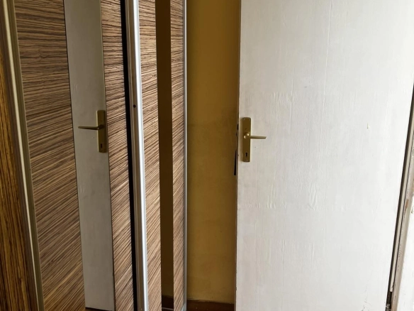 Izdavanje: Trosoban stan – Tološi, Podgorica — fotografija 6