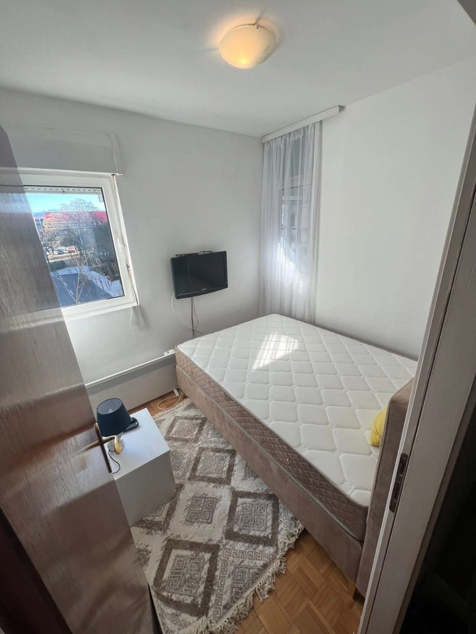 Jednosoban-stan-Stari-aerodrom-Podgorica-2 Izdavanje: Jednosoban stan 35 m² – Stari aerodrom, Podgorica — fotografija 3