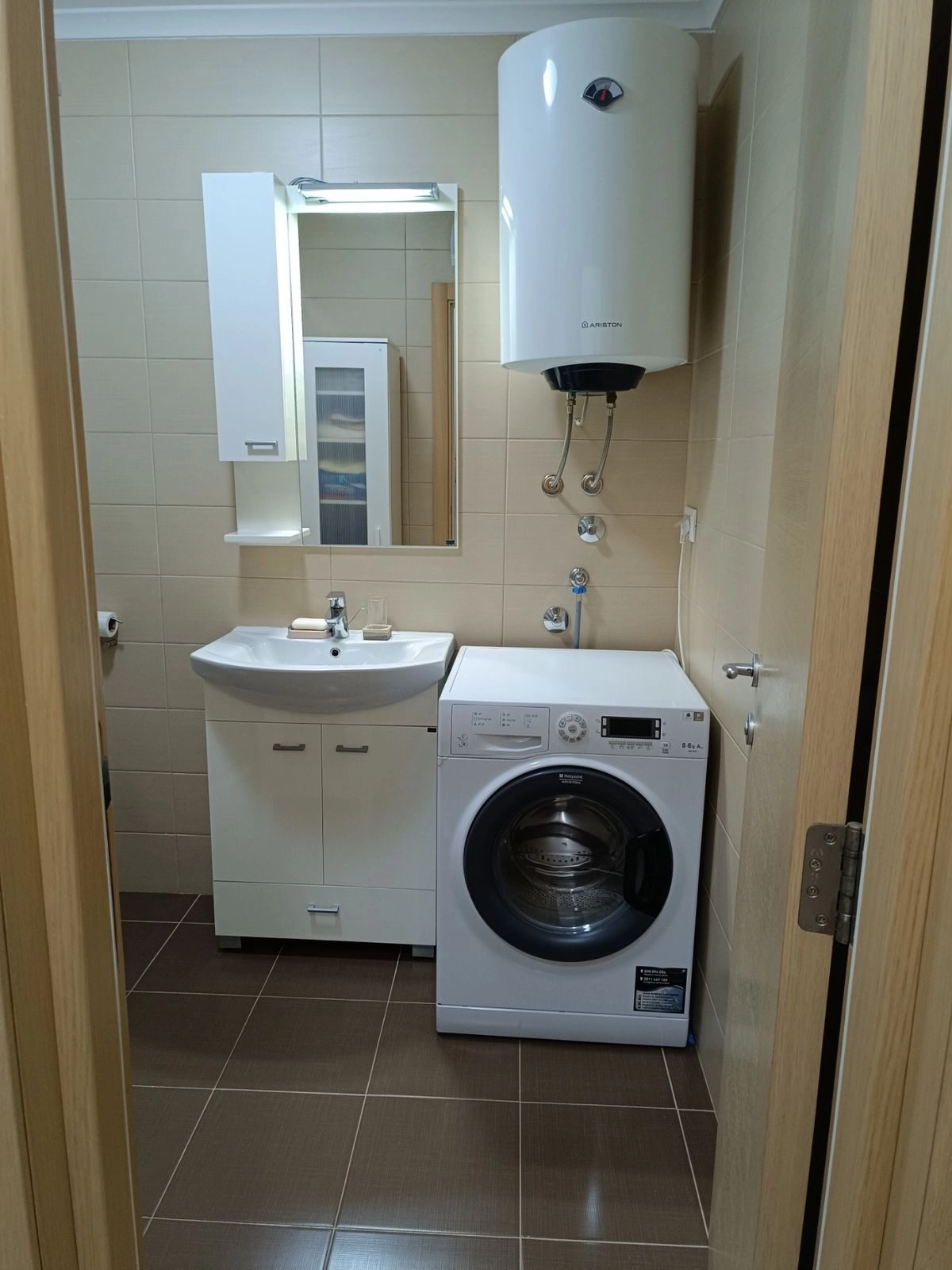 Dvosoban-stan-sa-pogledom-na-more-u-Mazini-Tivat-7 Dvosoban stan 81 m² – Mažina, Tivat — fotografija 8