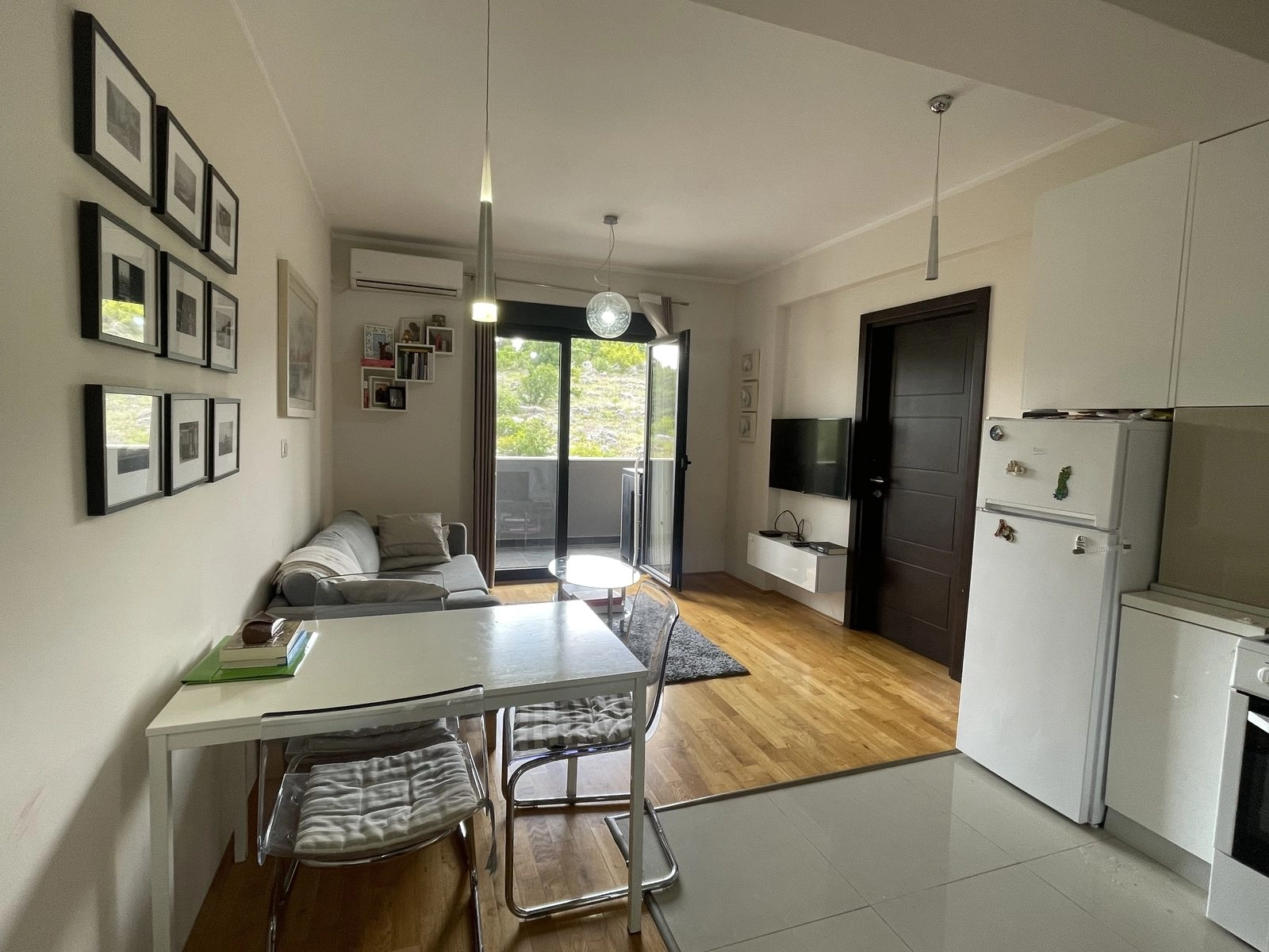 Jednosoban-stan-Vezirov-most-Podgorica Izdavanje: Jednosoban stan 45 m² – Vezirov most, Podgorica