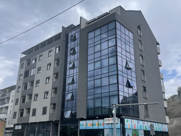 Izdavanje: Jednosoban stan 45 m² – Vezirov most, Podgorica — fotografija 2