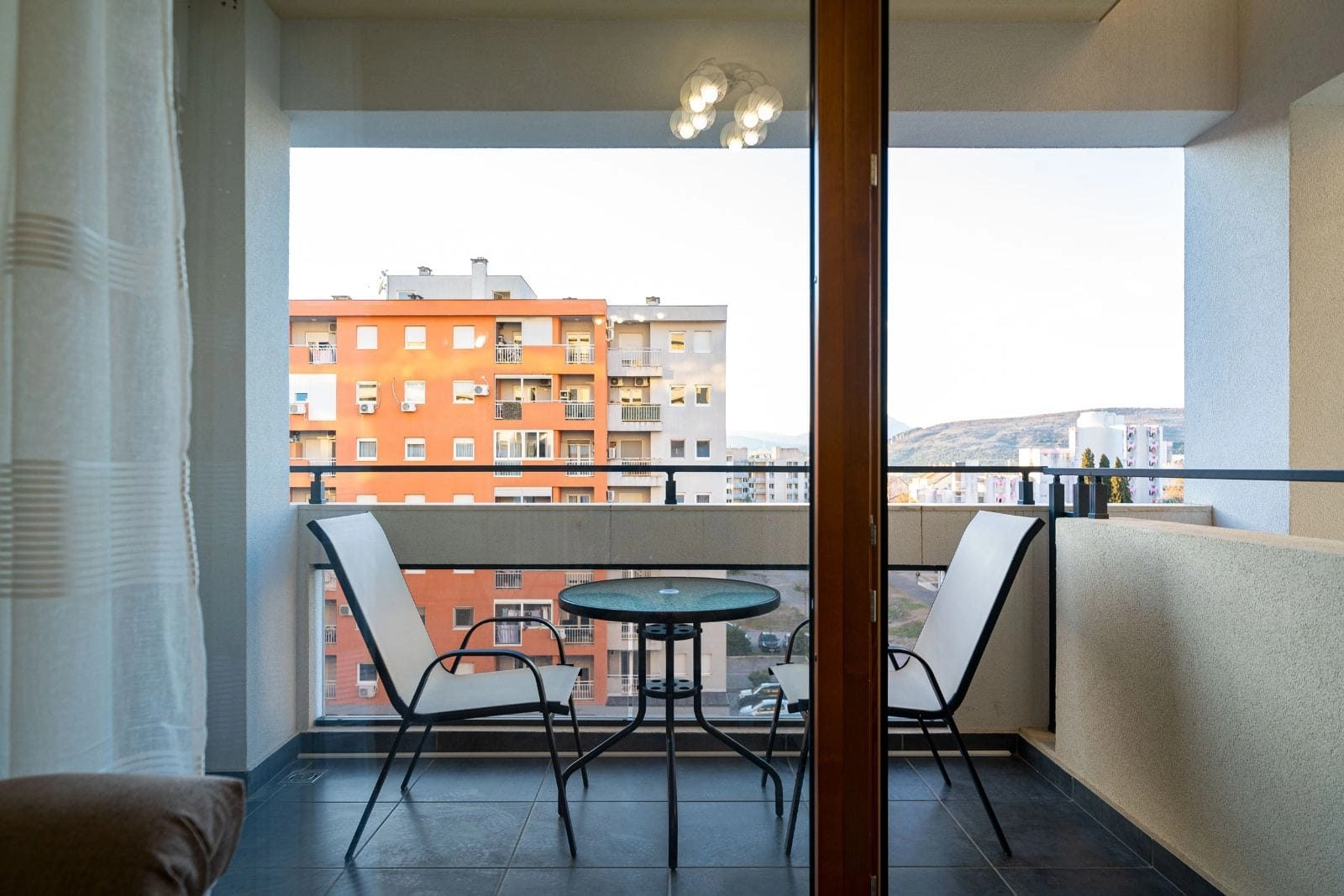 Dvosoban-namjesten-stan-u-Master-kvartu-Podgorica-4 Izdavanje: Dvosoban stan 70 m² – Master kvart, Podgorica — fotografija 5