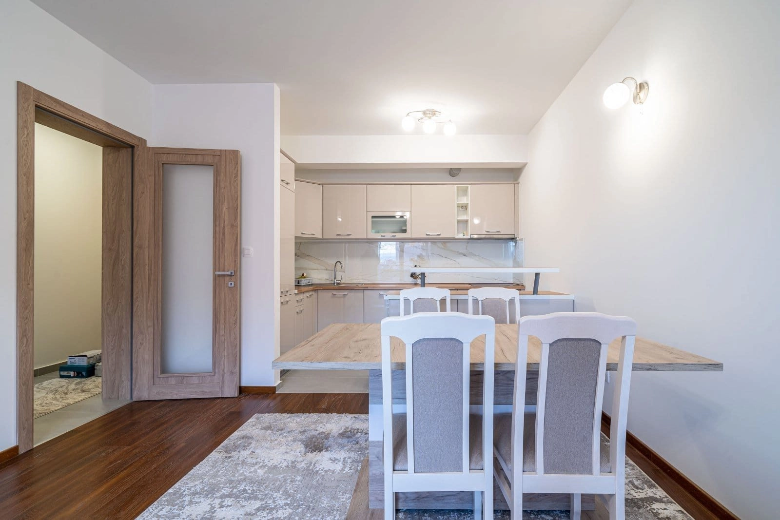 Dvosoban-namjesten-stan-u-Master-kvartu-Podgorica-11 Izdavanje: Dvosoban stan 70 m² – Master kvart, Podgorica — fotografija 12