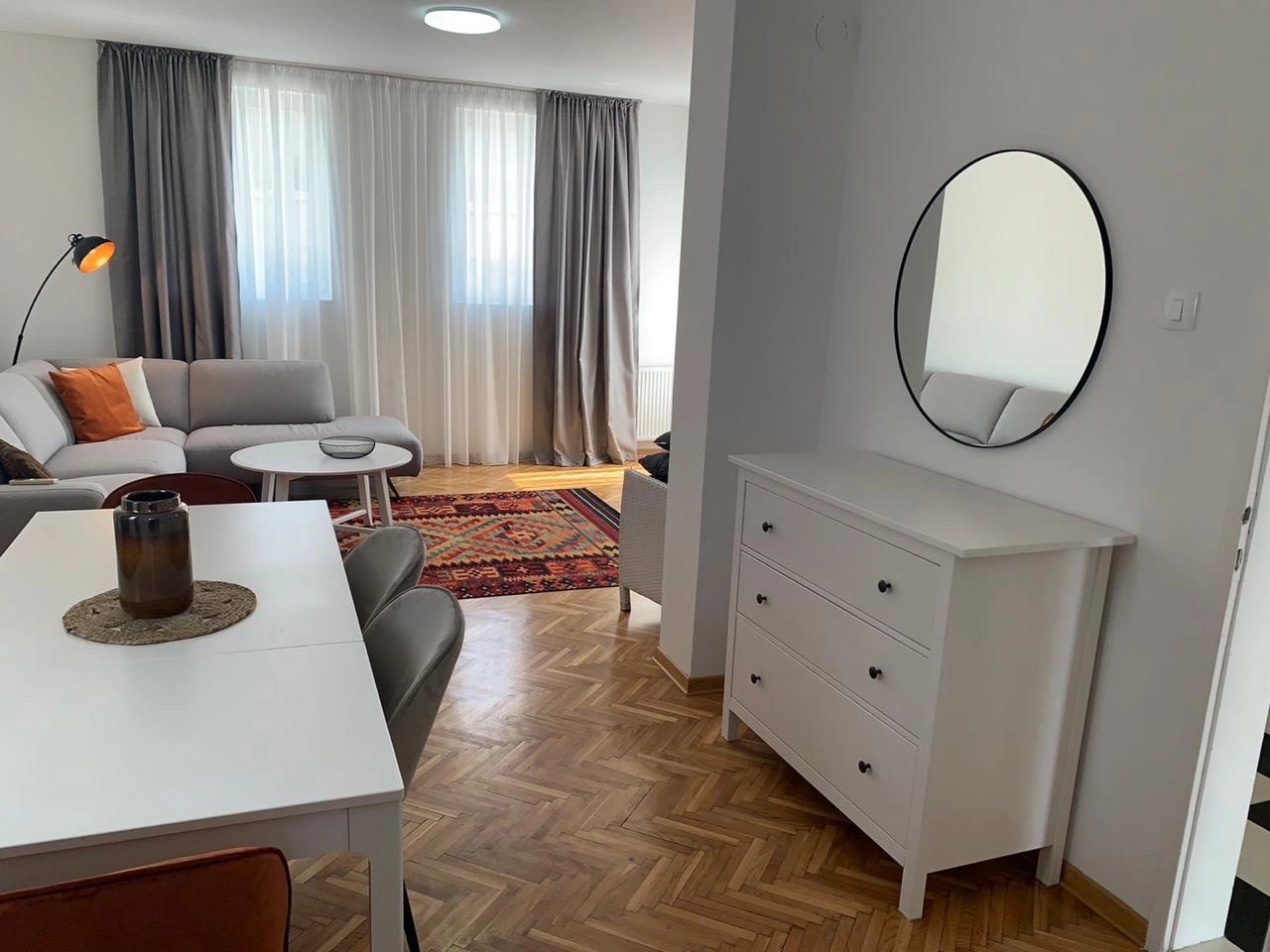 Kuca-za-izdavanje-u-Zagoricu-Podgorica-1 Izdavanje: Kuća 250 m² – Zagorič, Podgorica — fotografija 2