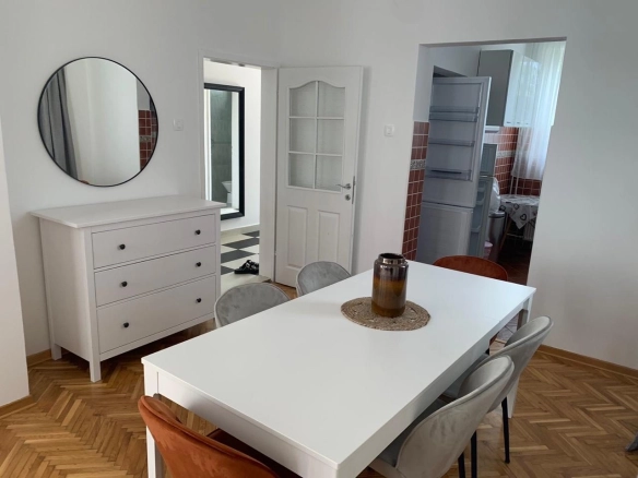 Izdavanje: Kuća 250 m² – Zagorič, Podgorica — fotografija 4