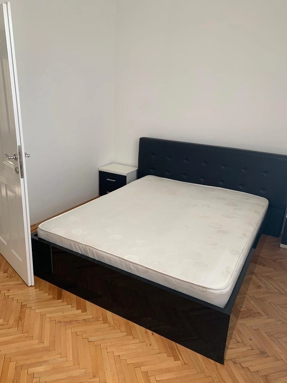 Kuca-za-izdavanje-u-Zagoricu-Podgorica-4 Izdavanje: Kuća 250 m² – Zagorič, Podgorica — fotografija 5