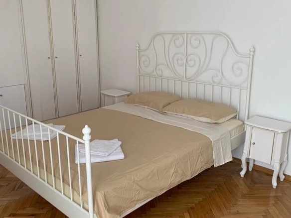Izdavanje: Kuća 250 m² – Zagorič, Podgorica — fotografija 8