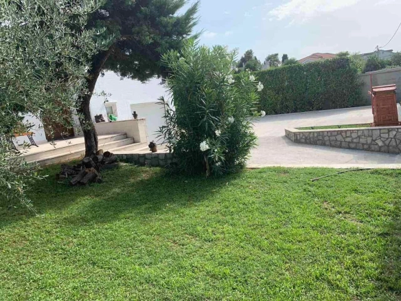 Izdavanje: Kuća 250 m² – Zagorič, Podgorica — fotografija 12
