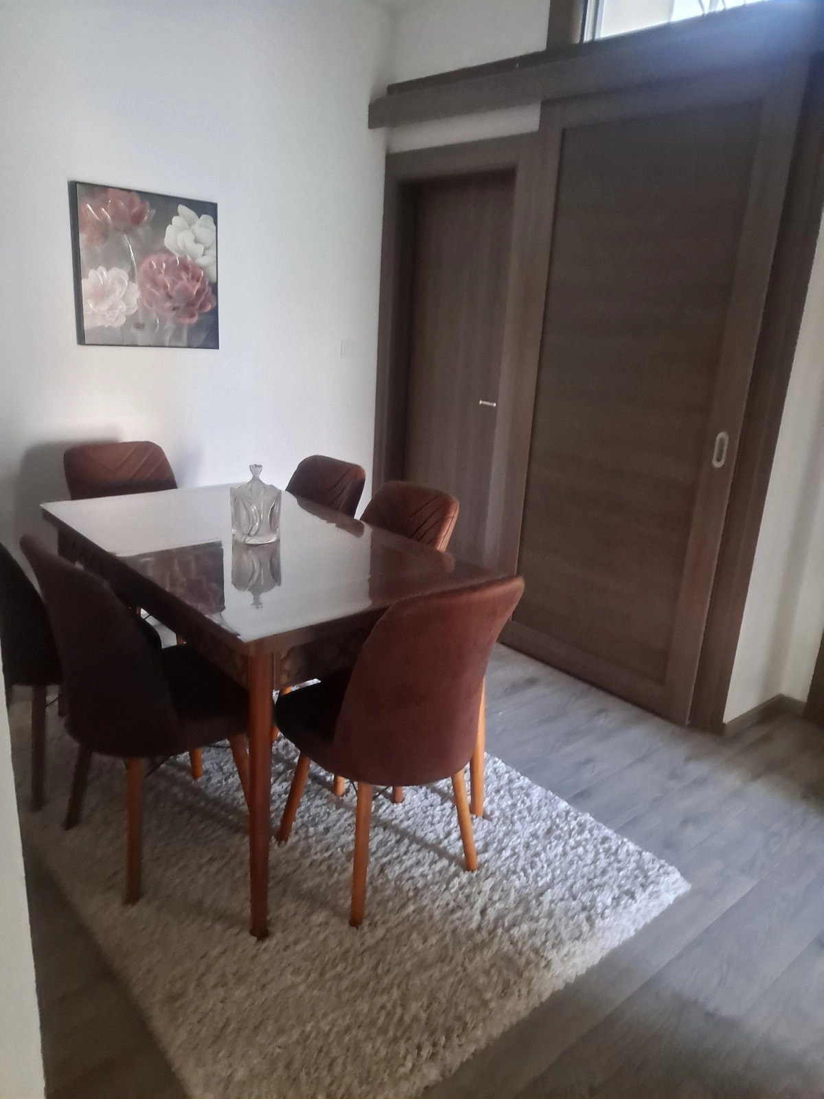 Trosoban-stan-Stari-aerodrom-Podgorica-3 Izdavanje: Trosoban stan 130 m² – Stari aerodrom, Podgorica — fotografija 4