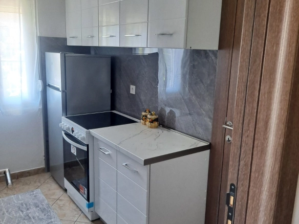 Izdavanje: Trosoban stan 130 m² – Stari aerodrom, Podgorica — fotografija 6