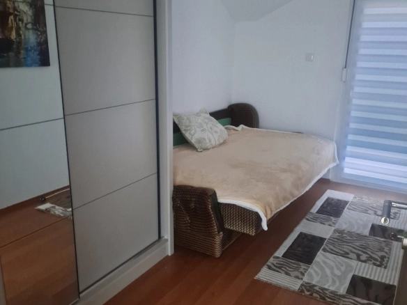 Izdavanje: Trosoban stan 130 m² – Stari aerodrom, Podgorica — fotografija 14